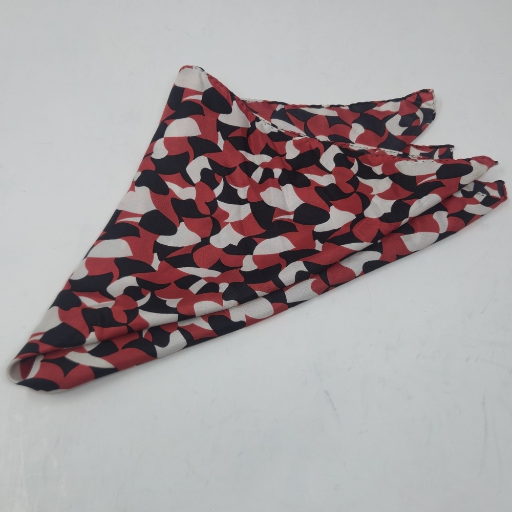 Vintage Silk Pocket Square Scarf 18x18 Hand Rolled Red Black White Camo Italy - Picture 7 of 7
